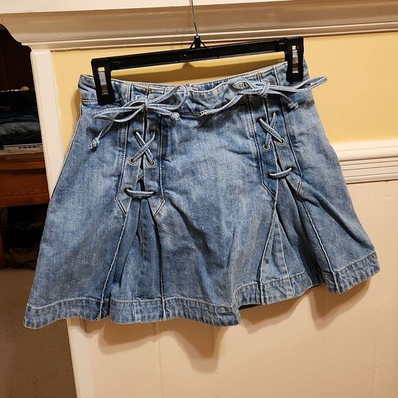 Free People Blue Denim Seersucker Lace-Up Skirt Size 4 - Picture 1 of 7